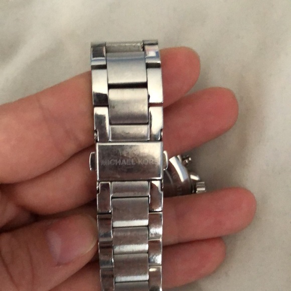 Michael Kors Authentic Silver Watch - Picture 3 of 3